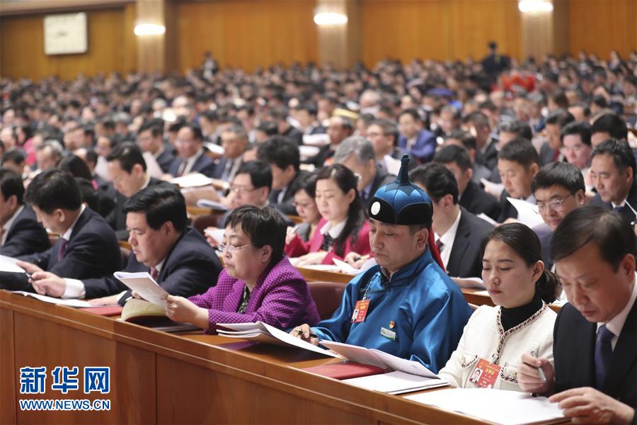 （兩會(huì)&middot;人大開幕&middot;XHDW）（10）十三屆全國(guó)人大二次會(huì)議在京開幕