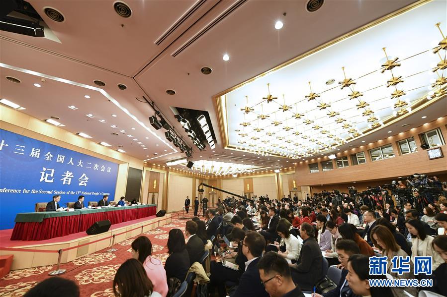 （兩會）（2）財政部部長劉昆等就&ldquo;財稅改革和財政工作&rdquo;答記者問