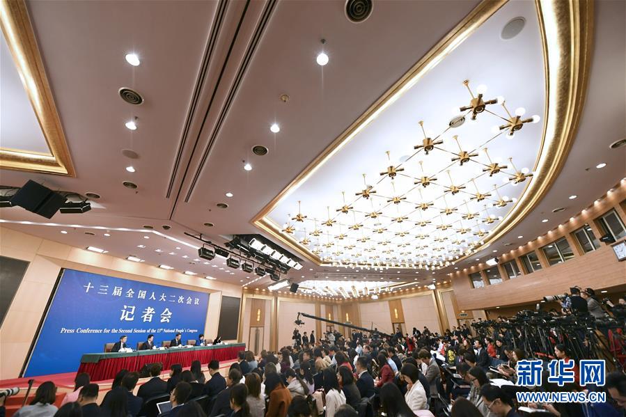 （兩會(huì)&middot;XHDW）（1）財(cái)政部部長劉昆等就&ldquo;財(cái)稅改革和財(cái)政工作&rdquo;答記者問