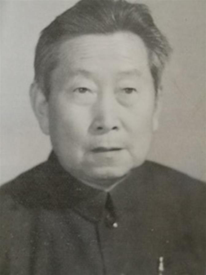 （為了民族復(fù)興&middot;英雄烈士譜&middot;圖文互動(dòng)）鄧國忠：能扛槍桿子、擅拿筆桿子的公安烈士