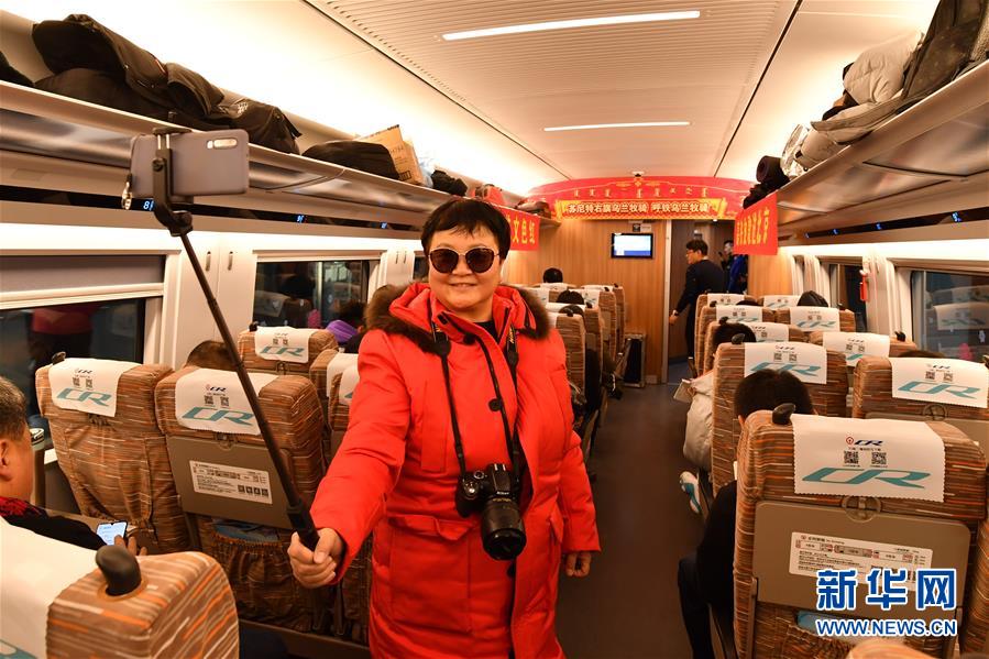 （新華全媒頭條&middot;圖文互動(dòng)）（6）草原高鐵乘風(fēng)來 北疆唱響新&ldquo;贊歌&rdquo;