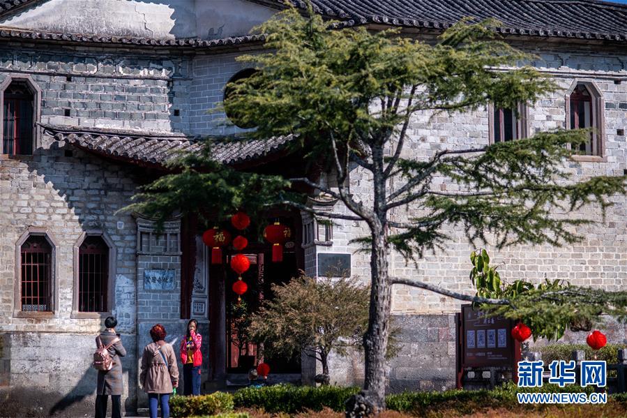 （圖文互動(dòng)）（6）跨越發(fā)展起宏圖 信心滿懷著華章&mdash;&mdash;習(xí)近平總書(shū)記考察云南回訪記