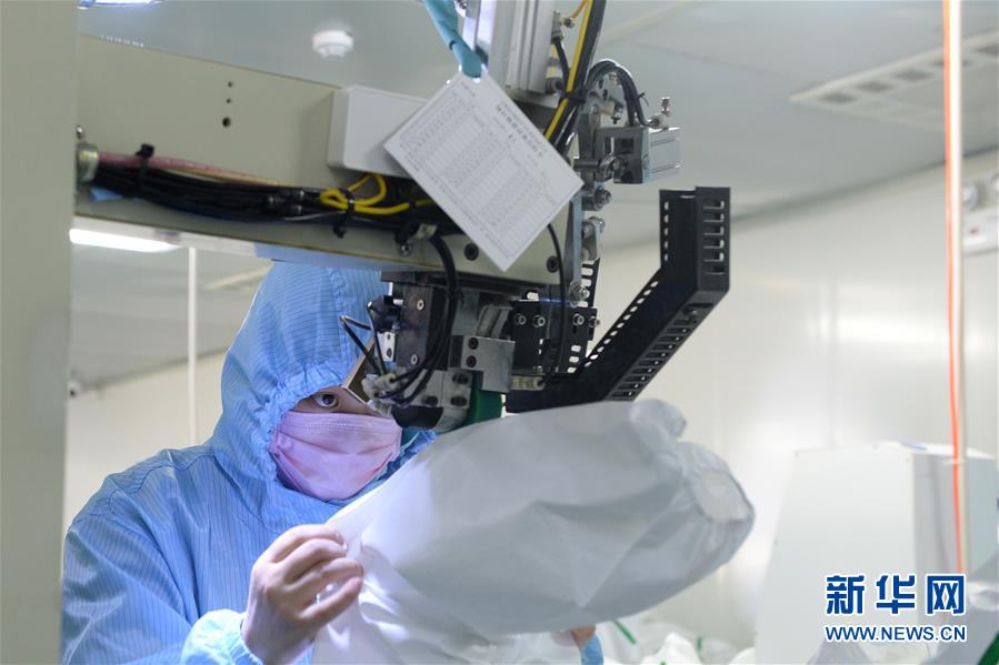 （在習近平新時代中國特色社會主義思想指引下&mdash;&mdash;新時代新作為新篇章&middot;習近平總書記關切事&middot;圖文互動）（4）當億萬只手緊握在一起&hellip;&hellip;&mdash;&mdash;戰(zhàn)&ldquo;疫&rdquo;一線感受中國力量