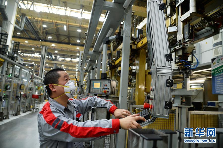 #（來(lái)自經(jīng)濟(jì)前沿的故事&middot;企業(yè)復(fù)工復(fù)產(chǎn)&middot;圖文互動(dòng))（1）&ldquo;陽(yáng)光總在風(fēng)雨后&rdquo;&mdash;&mdash;制造業(yè)大省江蘇開(kāi)啟有序復(fù)工