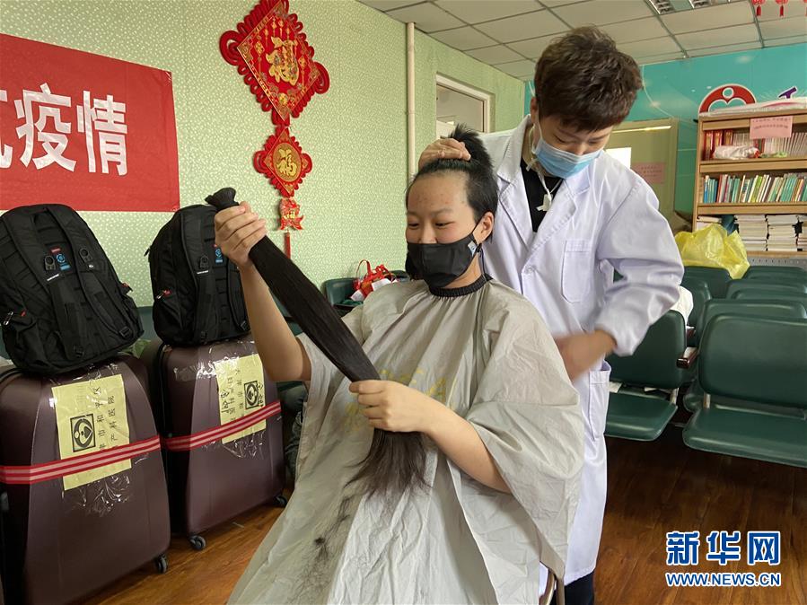 （聚焦疫情防控&middot;圖文互動）（1）沖鋒向前，我們義無反顧&mdash;&mdash;&ldquo;戰(zhàn)疫&rdquo;一線醫(yī)護人員群像
