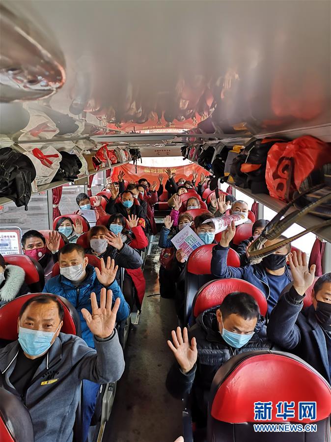 （做好六穩(wěn)工作 應(yīng)對(duì)復(fù)雜局面&middot;圖文互動(dòng)）（1）四川：&ldquo;點(diǎn)對(duì)點(diǎn)、一站式&rdquo;送農(nóng)民工安全返崗