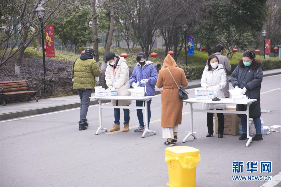 （來自經(jīng)濟前沿的故事&middot;企業(yè)復工復產(chǎn)&middot;圖文互動）（2）&ldquo;開門紅包&rdquo;變&ldquo;消毒迎門&rdquo;&mdash;&mdash;長沙高新區(qū)一家企業(yè)復工的&ldquo;拼勁&rdquo;