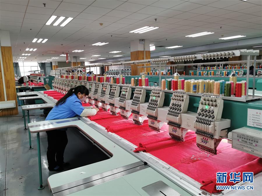 （來自經(jīng)濟前沿的故事&middot;企業(yè)復工復產(chǎn)&middot;圖文互動）（6）&ldquo;開門紅包&rdquo;變&ldquo;消毒迎門&rdquo;&mdash;&mdash;長沙高新區(qū)一家企業(yè)復工的&ldquo;拼勁&rdquo;