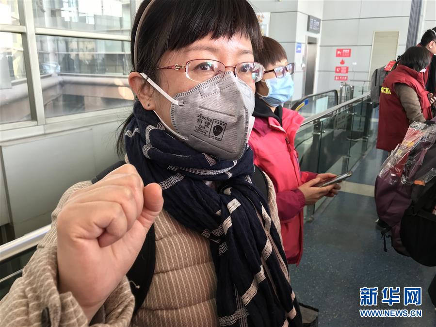 （熱點(diǎn)鮮報(bào)&middot;圖文互動(dòng)）（2）三代人的約定：父母送我援湖北，我給孩子樹榜樣