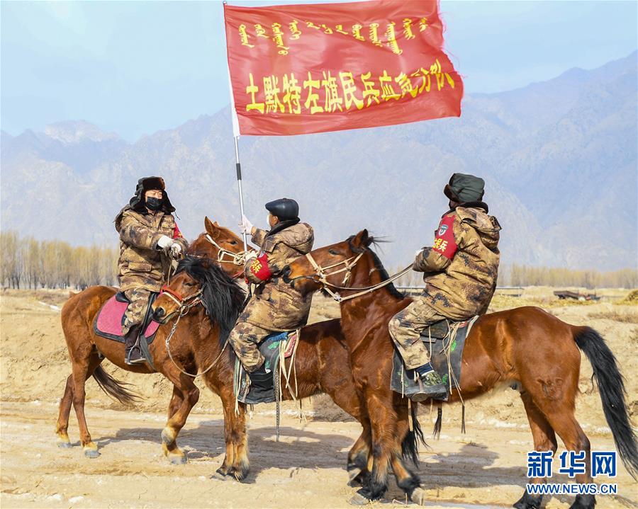 （聚焦疫情防控&middot;圖文互動(dòng)）（3）行進(jìn)在鄉(xiāng)間的馬背巡邏隊(duì)