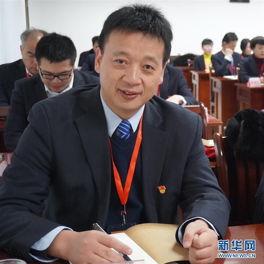 （新華全媒頭條&middot;圖文互動）（4）滄海橫流 英雄本色&mdash;&mdash;致敬抗疫一線的勇士們