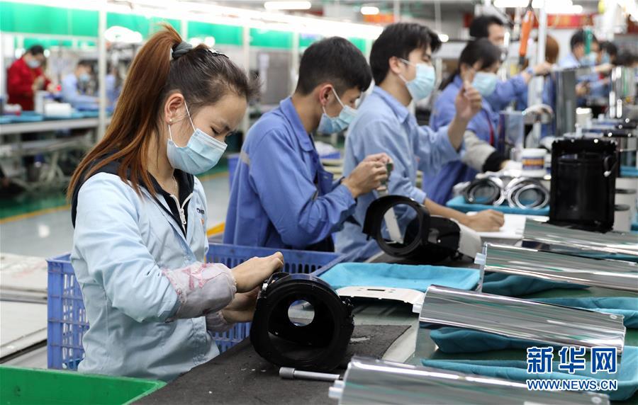 （抓好經(jīng)濟(jì)發(fā)展 應(yīng)對(duì)復(fù)雜局面&middot;圖文互動(dòng)）（2）在&ldquo;家電之都&rdquo;順德看&ldquo;中國(guó)制造&rdquo;抗壓前行 