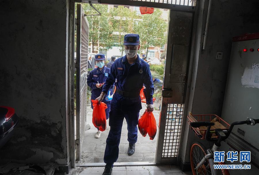 （聚焦疫情防控）（7）咸寧為武漢加&ldquo;魚(yú)&rdquo;