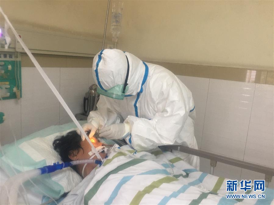 （一線(xiàn)抗疫群英譜&middot;圖文互動(dòng)）（1）&ldquo;盡己所能守護(hù)生命&rdquo;&mdash;&mdash;廣東江門(mén)&ldquo;90后&rdquo;新婚夫妻齊赴戰(zhàn)&ldquo;疫&rdquo;一線(xiàn)