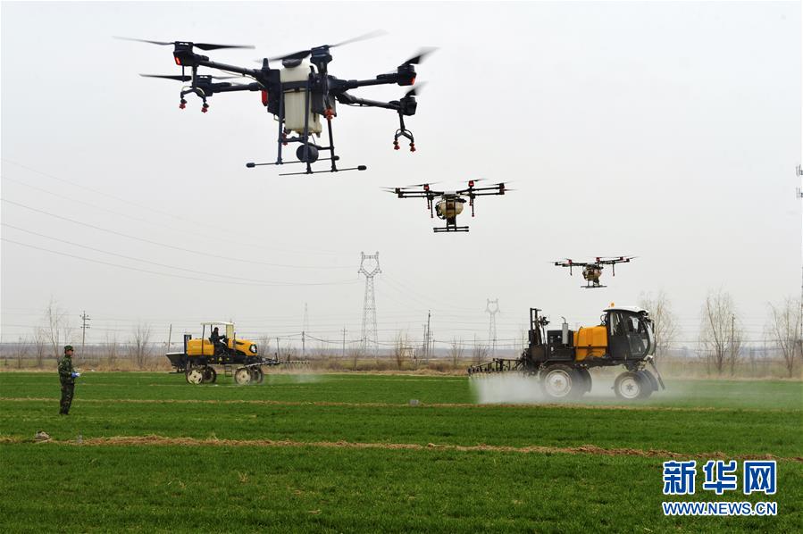 （新華全媒頭條&middot;在習(xí)近平新時(shí)代中國特色社會(huì)主義思想指引下&mdash;&mdash;新時(shí)代新作為新篇章&middot;圖文互動(dòng)）（10）同心戰(zhàn)&ldquo;疫&rdquo;彰顯人民至上&mdash;&mdash;各地各部門貫徹落實(shí)習(xí)近平總書記重要指示精神統(tǒng)籌推進(jìn)疫情防控和經(jīng)濟(jì)社會(huì)發(fā)展 