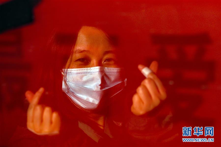 （新華全媒頭條&middot;圖文互動）（5）最美逆行者，武漢永遠(yuǎn)記得你！&mdash;&mdash;首批援鄂醫(yī)療隊(duì)返程紀(jì)實(shí)