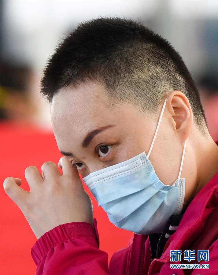 （新華全媒頭條&middot;圖文互動）（11）最美逆行者，武漢永遠(yuǎn)記得你！&mdash;&mdash;首批援鄂醫(yī)療隊(duì)返程紀(jì)實(shí)