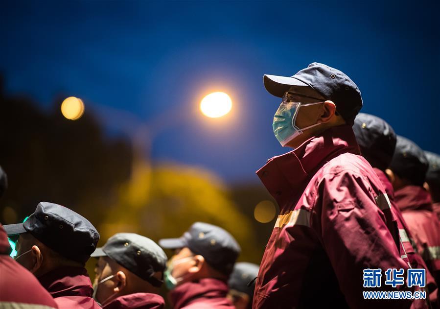 （新華全媒頭條&middot;圖文互動）（12）最美逆行者，武漢永遠(yuǎn)記得你！&mdash;&mdash;首批援鄂醫(yī)療隊(duì)返程紀(jì)實(shí)