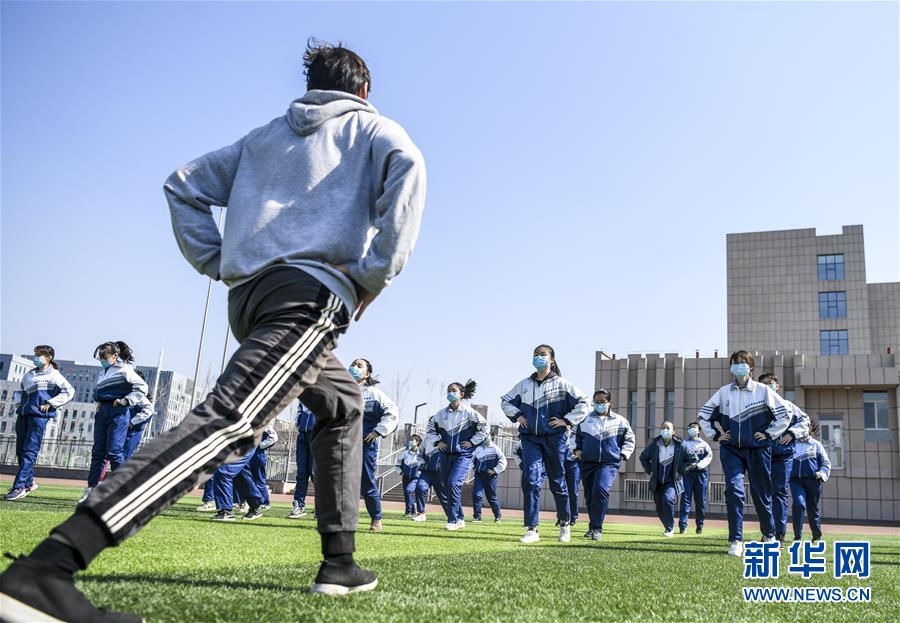 （圖文互動）（11）&ldquo;早&rdquo;安同學(xué)，&ldquo;早&rdquo;安老師！&mdash;&mdash;新疆初高中畢業(yè)班復(fù)課一周回訪見聞