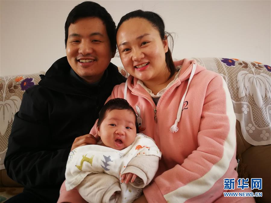 （一線抗疫群英譜&middot;圖文互動(dòng)）（6）羅文浩：&ldquo;女兒，你的名字里有溫暖，有榮光！&rdquo;