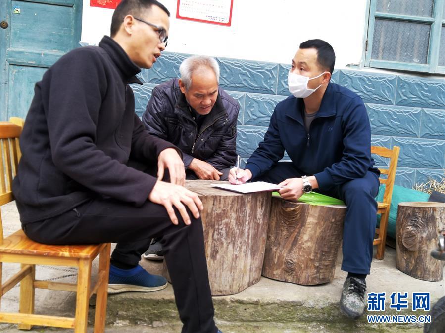 （習(xí)近平致敬的戰(zhàn)&ldquo;疫&rdquo;英雄&middot;下沉干部篇&middot;圖文互動(dòng)）（6）他們，挺身而出守防線
