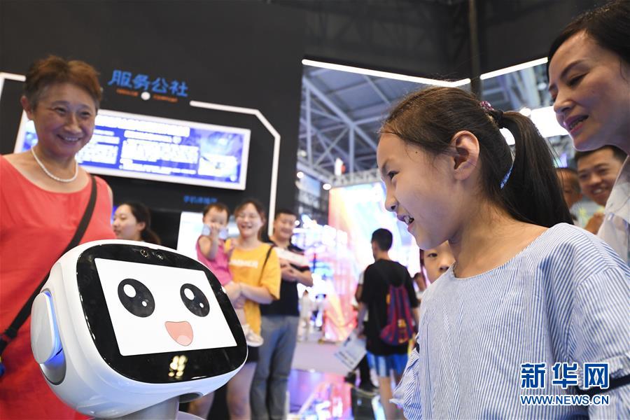 （在習(xí)近平新時代中國特色社會主義思想指引下&mdash;&mdash;新時代新作為新篇章&middot;習(xí)近平總書記關(guān)切事&middot;圖文互動）（7）化&ldquo;危&rdquo;為&ldquo;機&rdquo;　念好&ldquo;新&rdquo;字訣&mdash;&mdash;各地產(chǎn)業(yè)發(fā)展&ldquo;新&rdquo;動向掃描