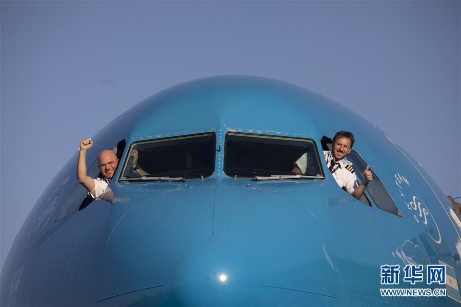 （圖文互動(dòng)&middot;國(guó)際疫情）（5）通訊：3.8萬(wàn)公里的航程　跨越大洋的情誼&mdash;&mdash;記阿根廷從中國(guó)運(yùn)載防疫物資