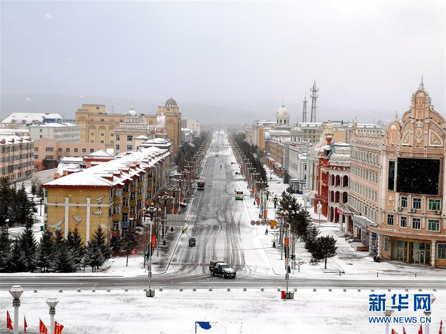 #(環(huán)境)(1)黑龍江漠河:谷雨節(jié)氣迎來大雪