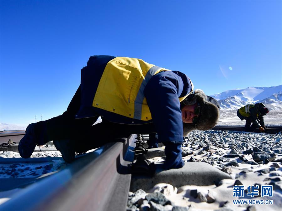（新華全媒頭條&middot;圖文互動）（3）用腳步和忠誠守護雪域天路&mdash;&mdash;記青藏鐵路望昆線路車間副主任于本蕃