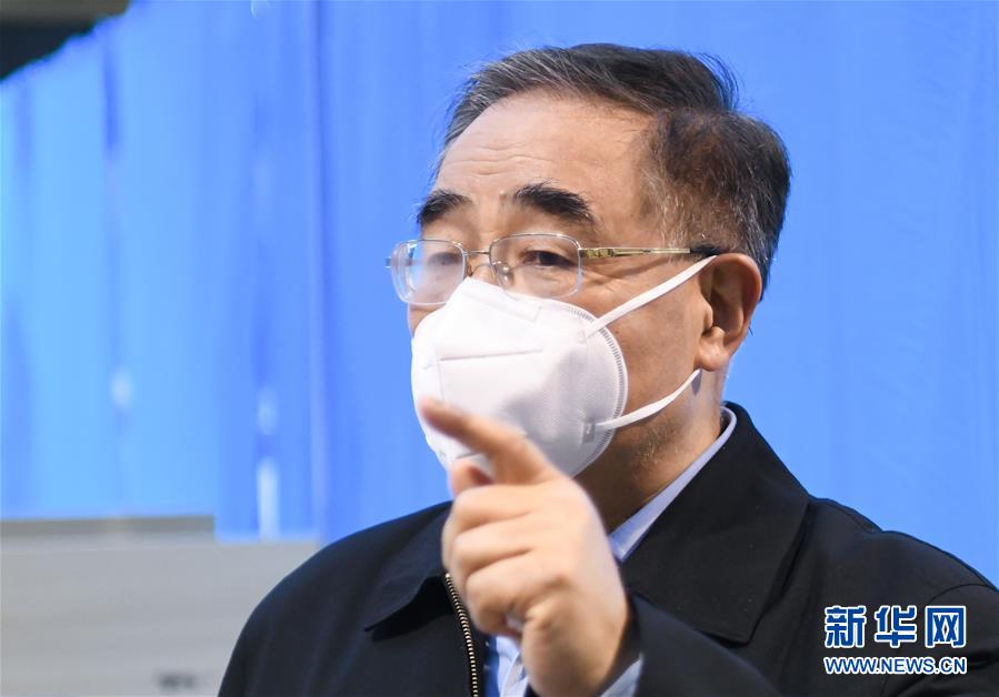 （聚焦疫情防控&middot;圖文互動(dòng)）（7）分秒必爭(zhēng)！一切為了治病救人&mdash;&mdash;中國(guó)抗疫生命至上的生動(dòng)實(shí)踐