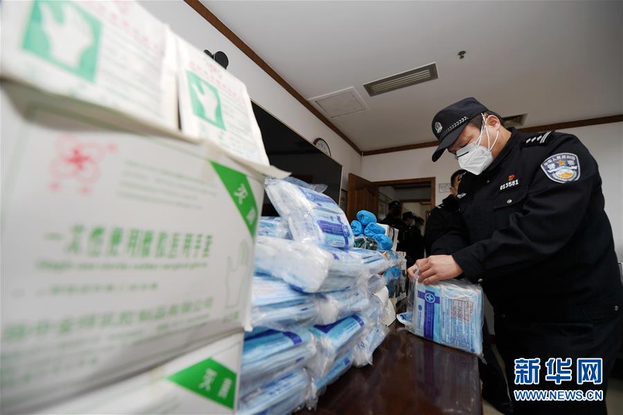 （聚焦疫情防控&middot;圖文互動）（10）在戰(zhàn)&ldquo;疫&rdquo;大考中不斷進(jìn)步&mdash;&mdash;中國抗疫治理能力的生動實踐