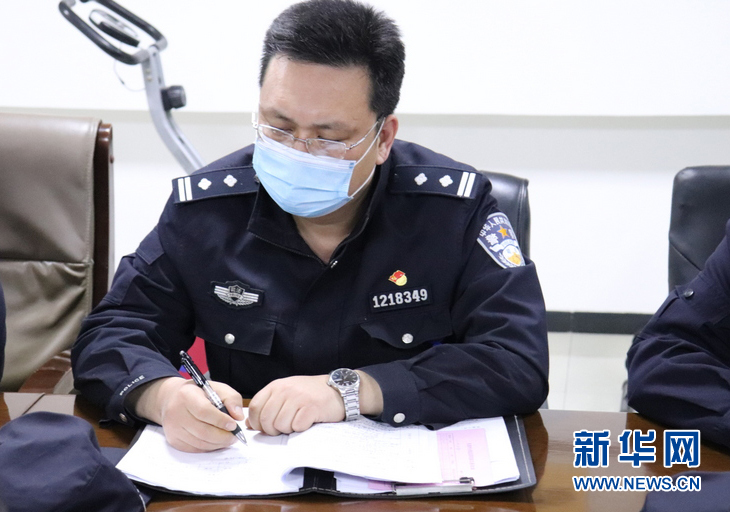 （熱點(diǎn)鮮報(bào)&middot;圖文互動(dòng)）用生命把疫情擋在高墻之外&mdash;&mdash;追記天津監(jiān)獄警察張治國