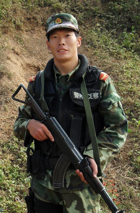 （為了民族復(fù)興&middot;英雄烈士譜&middot;圖文互動(dòng)）張楠：忠誠衛(wèi)士　青春無悔