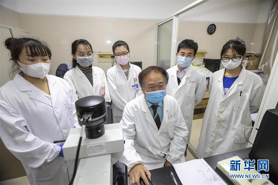 （代表委員履職&middot;圖文互動）（1）&ldquo;履職與行醫(yī)，都要精益求精&rdquo;&mdash;&mdash;全國政協(xié)委員吳煥淦履職記