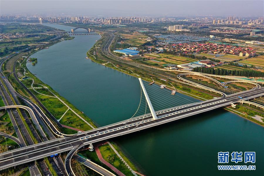 （在習近平新時代中國特色社會主義思想指引下&mdash;&mdash;新時代新作為新篇章&middot;習近平總書記關切事&middot;圖文互動）（1）在高質量轉型發(fā)展中&ldquo;晉&rdquo;快奔跑