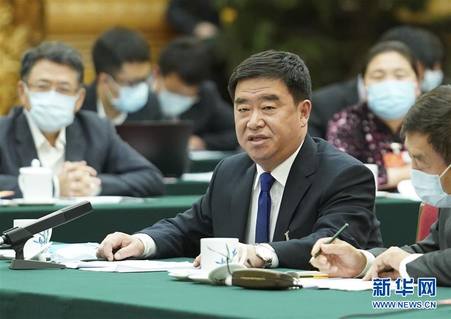 （新華全媒頭條&middot;圖文互動）（6）從人民中汲取磅礴力量&mdash;&mdash;習(xí)近平總書記同出席2020年全國兩會人大代表、政協(xié)委員共商國是紀(jì)實
