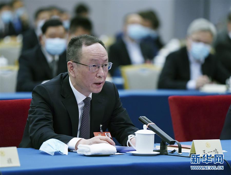 （新華全媒頭條&middot;圖文互動）（7）從人民中汲取磅礴力量&mdash;&mdash;習(xí)近平總書記同出席2020年全國兩會人大代表、政協(xié)委員共商國是紀(jì)實