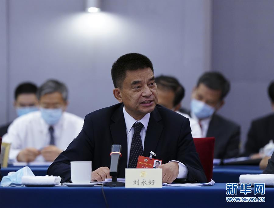 （新華全媒頭條&middot;圖文互動）（10）從人民中汲取磅礴力量&mdash;&mdash;習(xí)近平總書記同出席2020年全國兩會人大代表、政協(xié)委員共商國是紀(jì)實