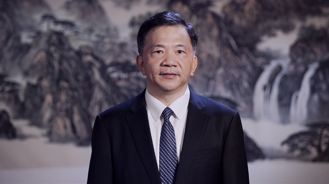 中宣部副部長  中央廣播電視總臺(tái)臺(tái)長、總編輯   慎海雄