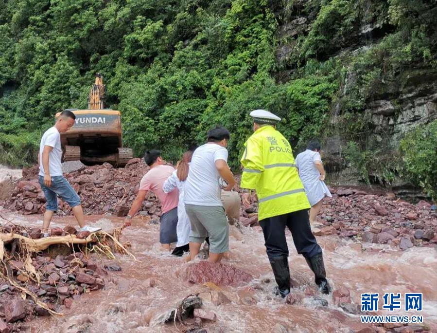 （新華全媒頭條&middot;圖文互動(dòng)）（11）把確保人民生命安全放在第一位&mdash;&mdash;聚焦當(dāng)前我國防汛救災(zāi)工作