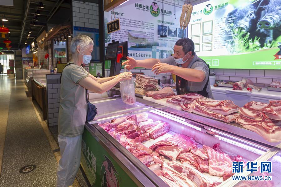 （圖文互動）（2）告別臟亂，留住溫情&mdash;&mdash;上海鬧市小菜場見聞