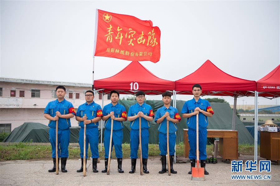 （防汛抗洪&middot;圖文互動）（8）在大堤上成長，為人民守護(hù)&mdash;&mdash;洪水中的青年&ldquo;生力軍&rdquo;