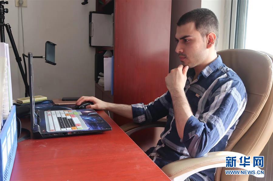 （抗疫中的真善美&middot;圖文互動）（1）阿富汗留學(xué)生沙溢：我理解了制度優(yōu)勢的含義