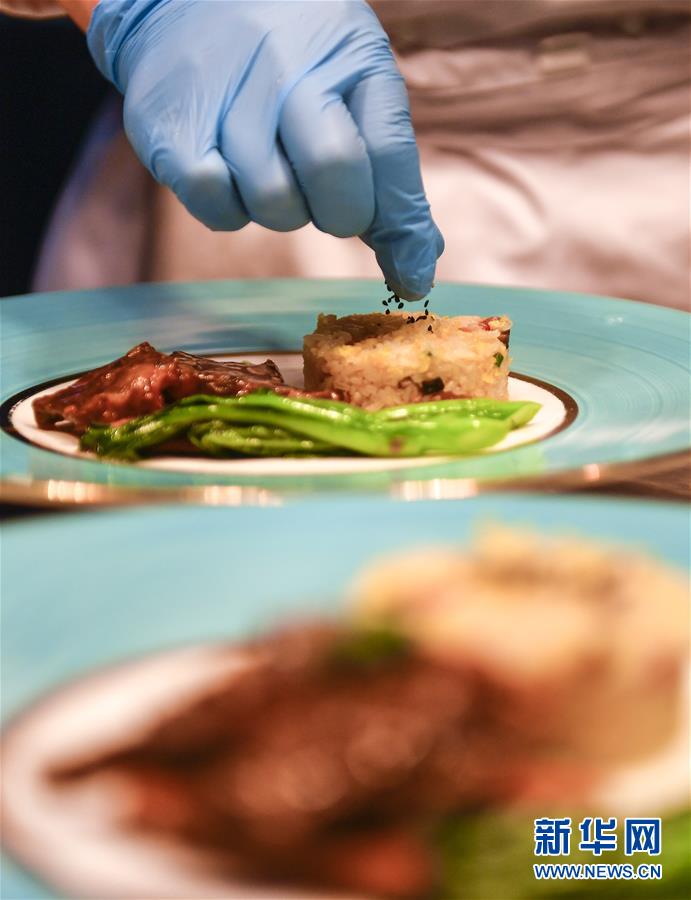 （在習近平新時代中國特色社會主義思想指引下&mdash;&mdash;新時代新作為新篇章&middot;習近平總書記關切事&middot;圖文互動）（5）珍惜盤中餐，狠剎浪費風&mdash;&mdash;各地積極行動堅決制止餐飲浪費