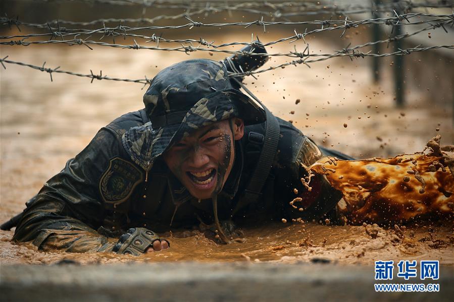 （在習近平強軍思想指引下&middot;我們在戰(zhàn)位報告&middot;圖文互動）（2）駐澳門部隊：濠江之畔，最可愛的人