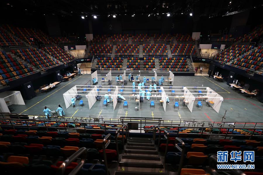 （圖文互動(dòng)）（1）&ldquo;身為醫(yī)護(hù)人員一分子，應(yīng)該出來(lái)幫忙&rdquo;&mdash;&mdash;參與新冠病毒社區(qū)檢測(cè)的香港醫(yī)護(hù)人員速寫