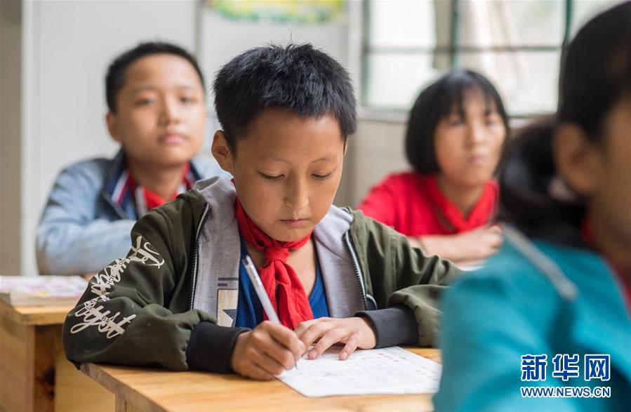 （新華全媒頭條&middot;決戰(zhàn)決勝脫貧攻堅&middot;督戰(zhàn)未摘帽貧困縣&middot;圖文互動）（11）不獲全勝，決不收兵&mdash;&mdash;全國52個掛牌督戰(zhàn)貧困縣脫貧攻堅紀(jì)實