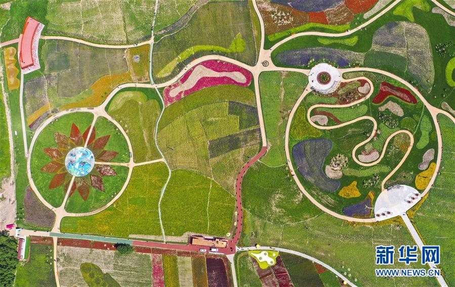 （新華全媒頭條&middot;走向我們的小康生活&middot;圖文互動）（2）黑土地上是我家&mdash;&mdash;在吉林，一瞥中國東北鄉(xiāng)村美麗未來