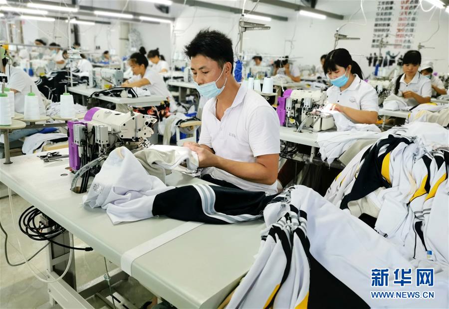 （決戰(zhàn)決勝脫貧攻堅&middot;圖文互動）（6）同飲一江水 攜手&ldquo;斬窮根&rdquo;&mdash;&mdash;深圳對口廣西河池、百色扶貧協(xié)作見聞