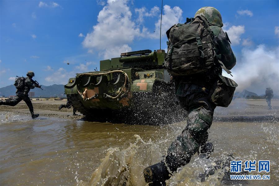 （在習(xí)近平強(qiáng)軍思想指引下&middot;我們?cè)趹?zhàn)位報(bào)告&middot;圖文互動(dòng)）（2）從&ldquo;鐵腳板&rdquo;到&ldquo;鋼履帶&rdquo;&mdash;&mdash;東部戰(zhàn)區(qū)陸軍第73集團(tuán)軍某旅紅四連練兵備戰(zhàn)記事